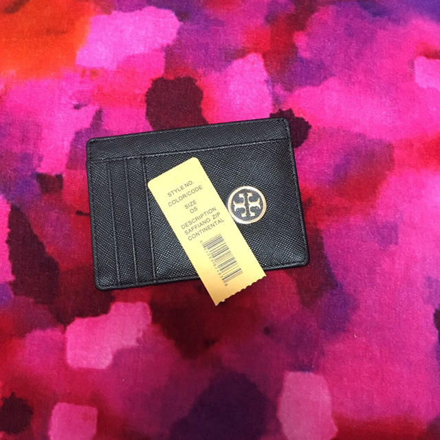 Tory Burch(トリーバーチ)のAkoさん専用トリーバーチ カードケース 新品 レディースのファッション小物(名刺入れ/定期入れ)の商品写真