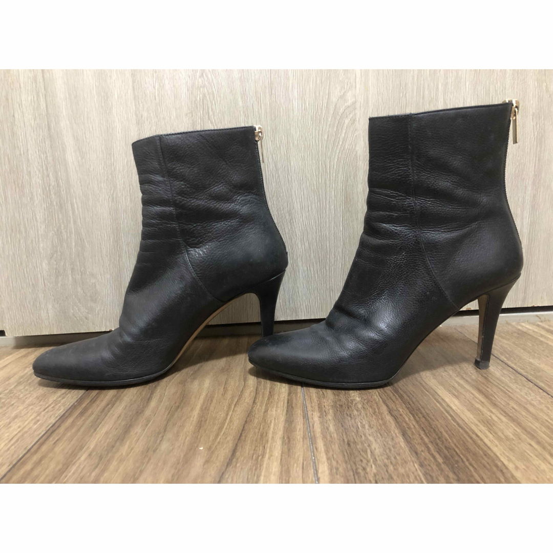 JIMMY CHOO ブラック× レザー ショートブーツ JIMMY CHOO ブラック× レザー ショートブーツ