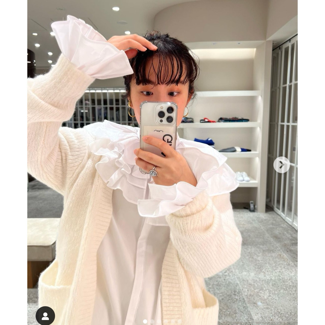 UNITED ARROWS ♡ タック ギャザー ブラウス 袖 襟フリル 白 UNITED ARROWS ♡ タック ギャザー ブラウス 袖 襟フリル 白