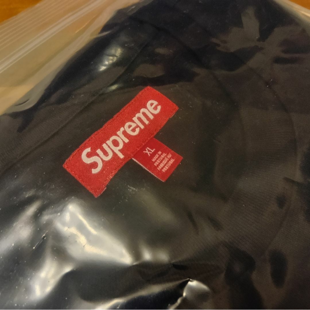 Supreme Small Box L/S Tee Supreme Small Box L/S Tee