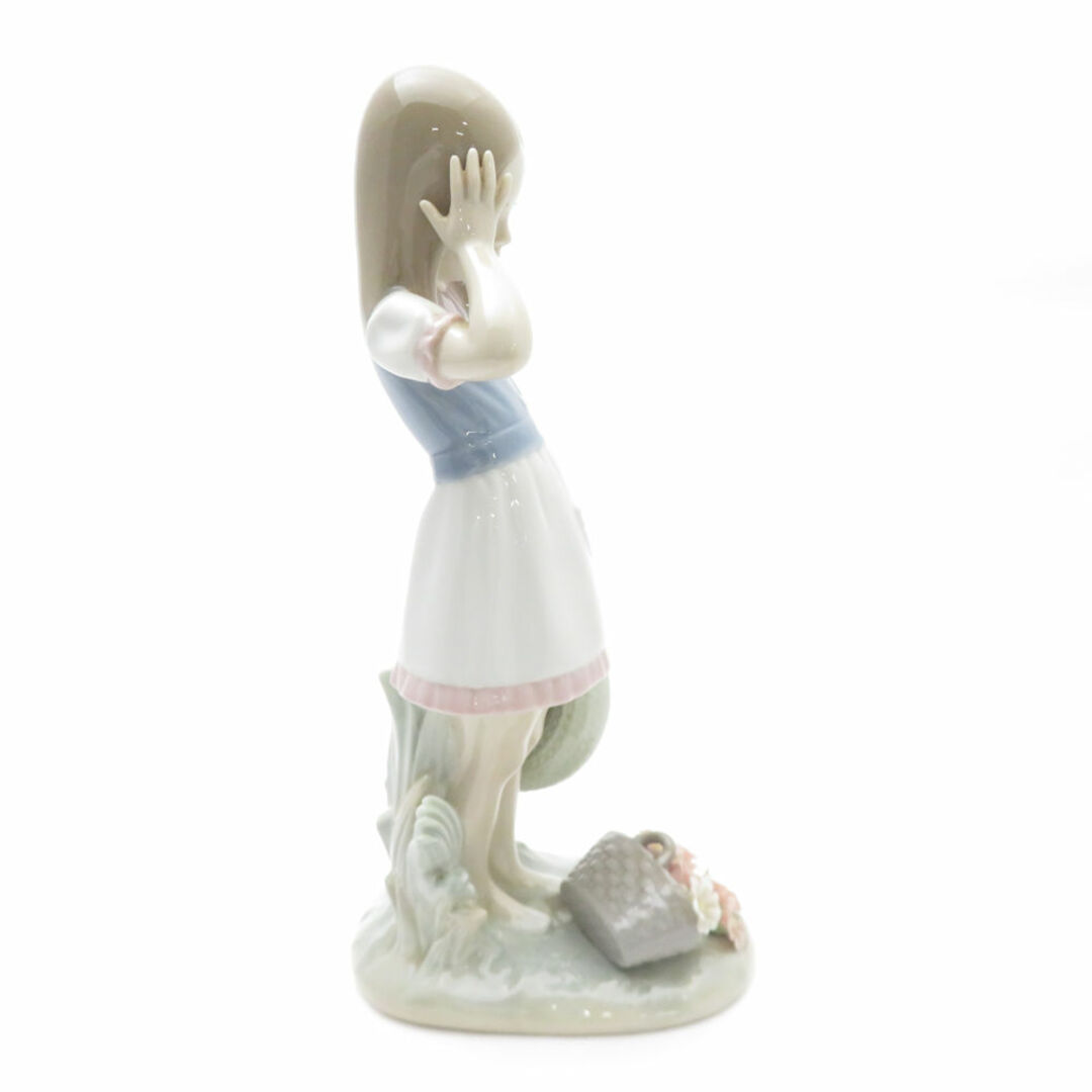 LLADRO リヤドロ 1285 「Dropping the Flowers」 フィギュリン LLADRO リヤドロ 1285 「Dropping the Flowers」 フィギュリン