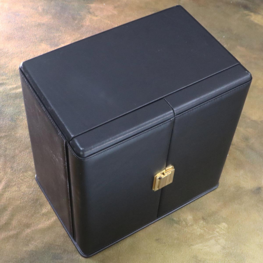 本物 超美品 スカトラ・デル・テンポ 極希少 6本回転&複数収納 レザー トランク 腕時計 ウォッチ ワンディングマシーン SCATOLA del TEMPOの通販 by セルバイ|ラクマ 本物 超美品 スカトラ・デル・テンポ 極希少 6本回転&複数収納 レザー トランク 腕時計 ウォッチ ワンディングマシーン SCATOLA del TEMPOの通販 by セルバイ|ラクマ