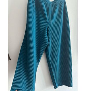 PLEATS PLEASE ISSEY MIYAKE(パンツ)のフリマアイテム一覧 PLEATS PLEASE ISSEY MIYAKE(パンツ)のフリマアイテム一覧