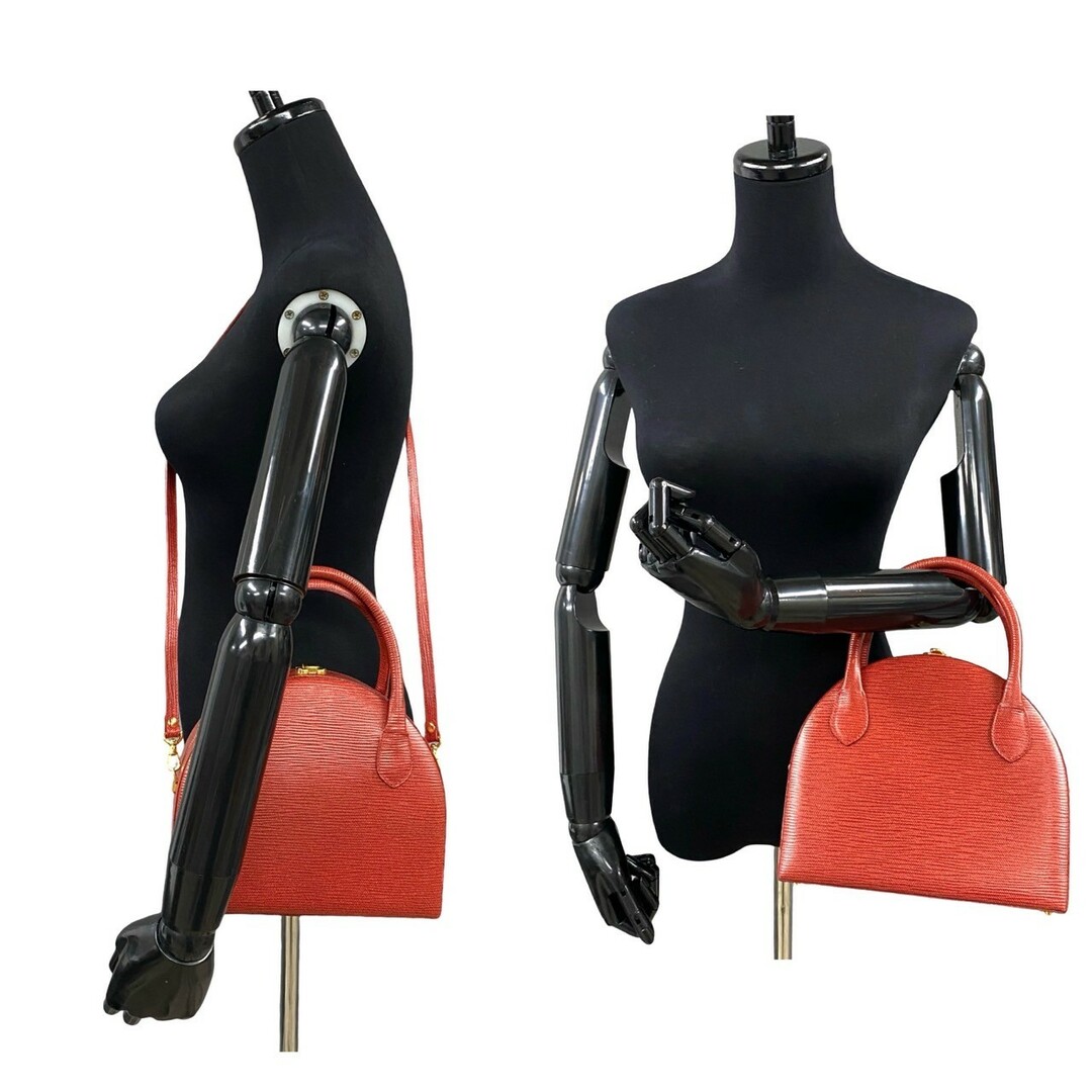FENDI - ほぼ未使用 希少品 保存袋付 FENDI フェンディ レザー FENDI - ほぼ未使用 希少品 保存袋付 FENDI フェンディ レザー
