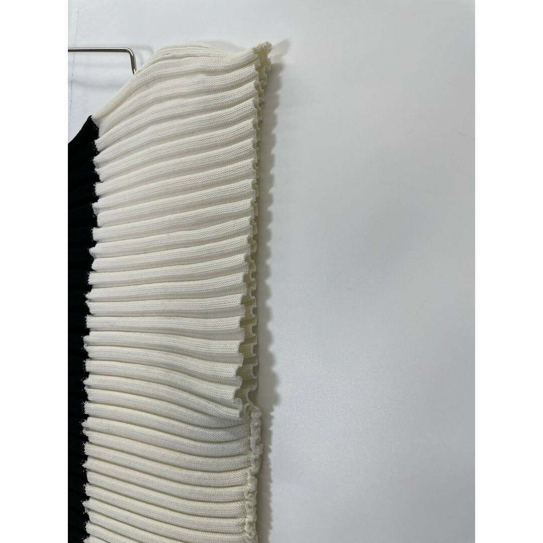 ISSEY MIYAKE - イッセイミヤケ 23AW IM33KN301 ホワイト ISSEY MIYAKE - イッセイミヤケ 23AW IM33KN301 ホワイト