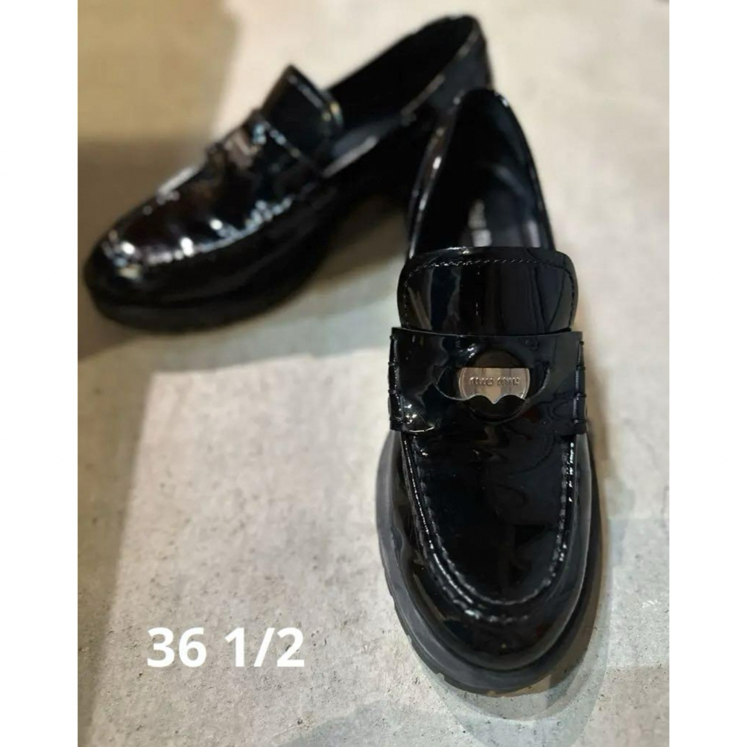極美品 miumiuミュウミュウ レザーコインローファー ブラック 極美品 miumiuミュウミュウ レザーコインローファー ブラック