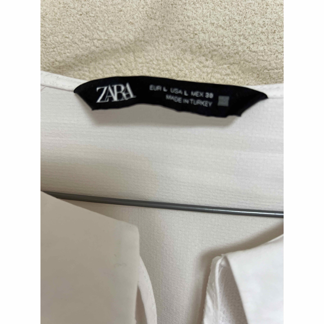 ZARA(ザラ)の【値下げ】ZARA ブラウス レディースのトップス(シャツ/ブラウス(長袖/七分))の商品写真