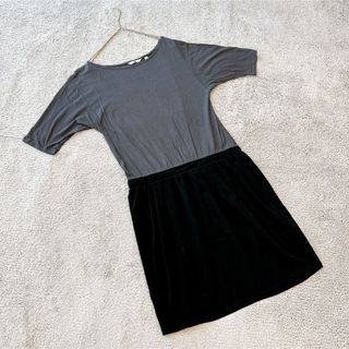 ユニクロ(UNIQLO)のユニクロ　半袖ワンピース　膝丈　M Uネック　ウエストゴム　ブラック　グレー(ひざ丈ワンピース)
