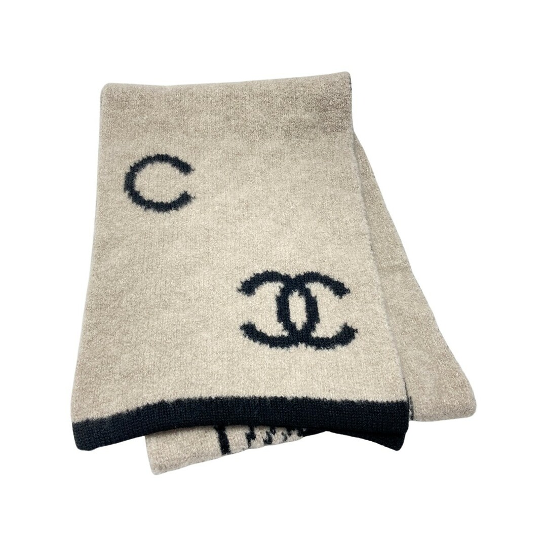 CHANEL - CHANEL シャネル ロゴ カメリア マフラー ベージュ CHANEL - CHANEL シャネル ロゴ カメリア マフラー ベージュ