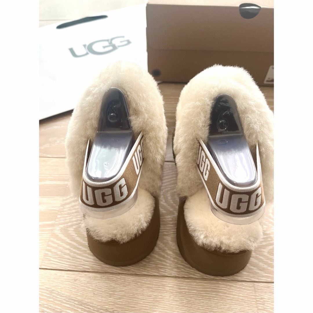 UGG - 【新品未使用】01 UGG FUNKETTE ファンケット 23cmの通販 UGG - 【新品未使用】01 UGG FUNKETTE ファンケット 23cmの通販
