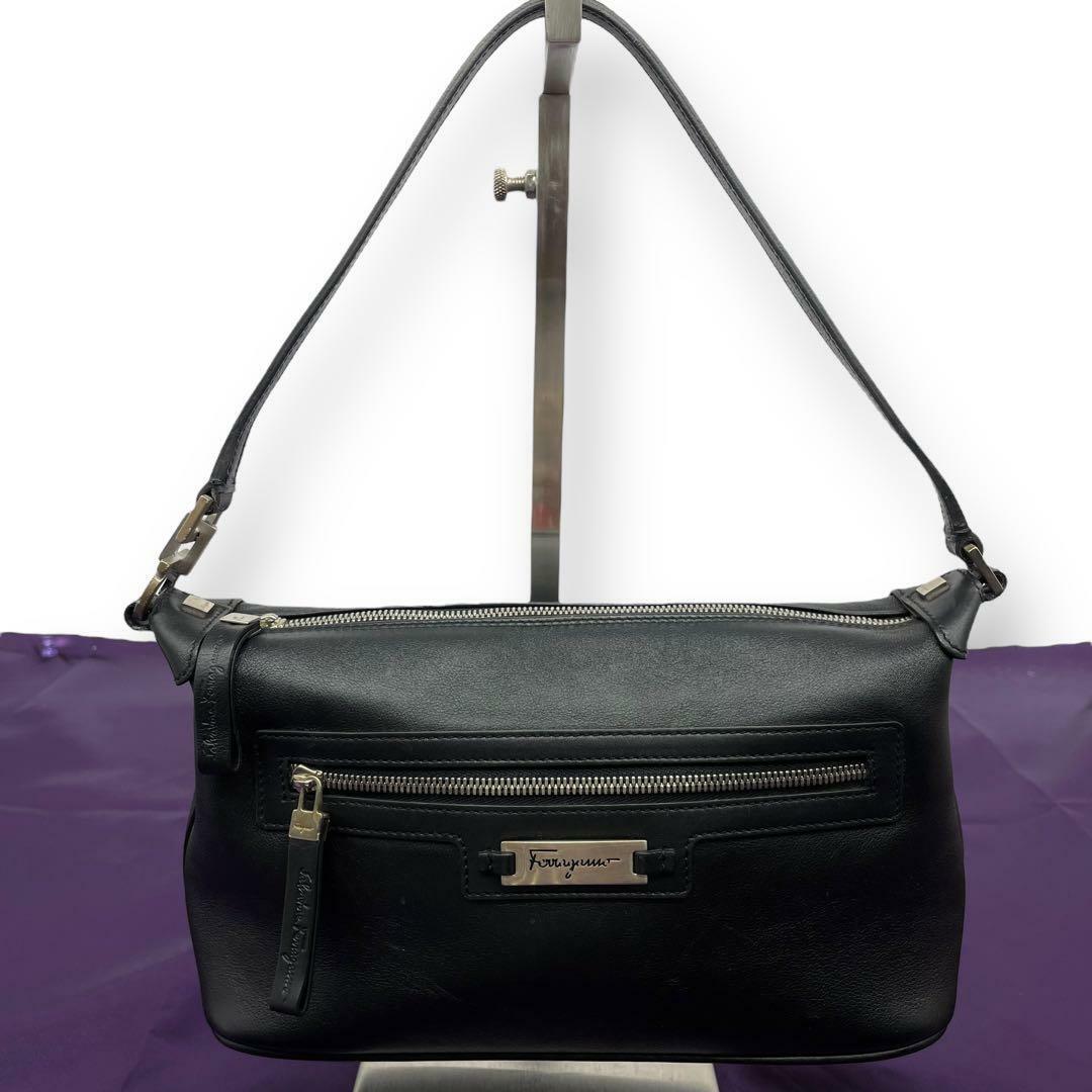 Salvatore Ferragamo - Salvatore Ferragamo サルヴァトーレフェラガモ ハンドバッグ レザー 黒 ブラック【中古】ガンチー二　 レディース