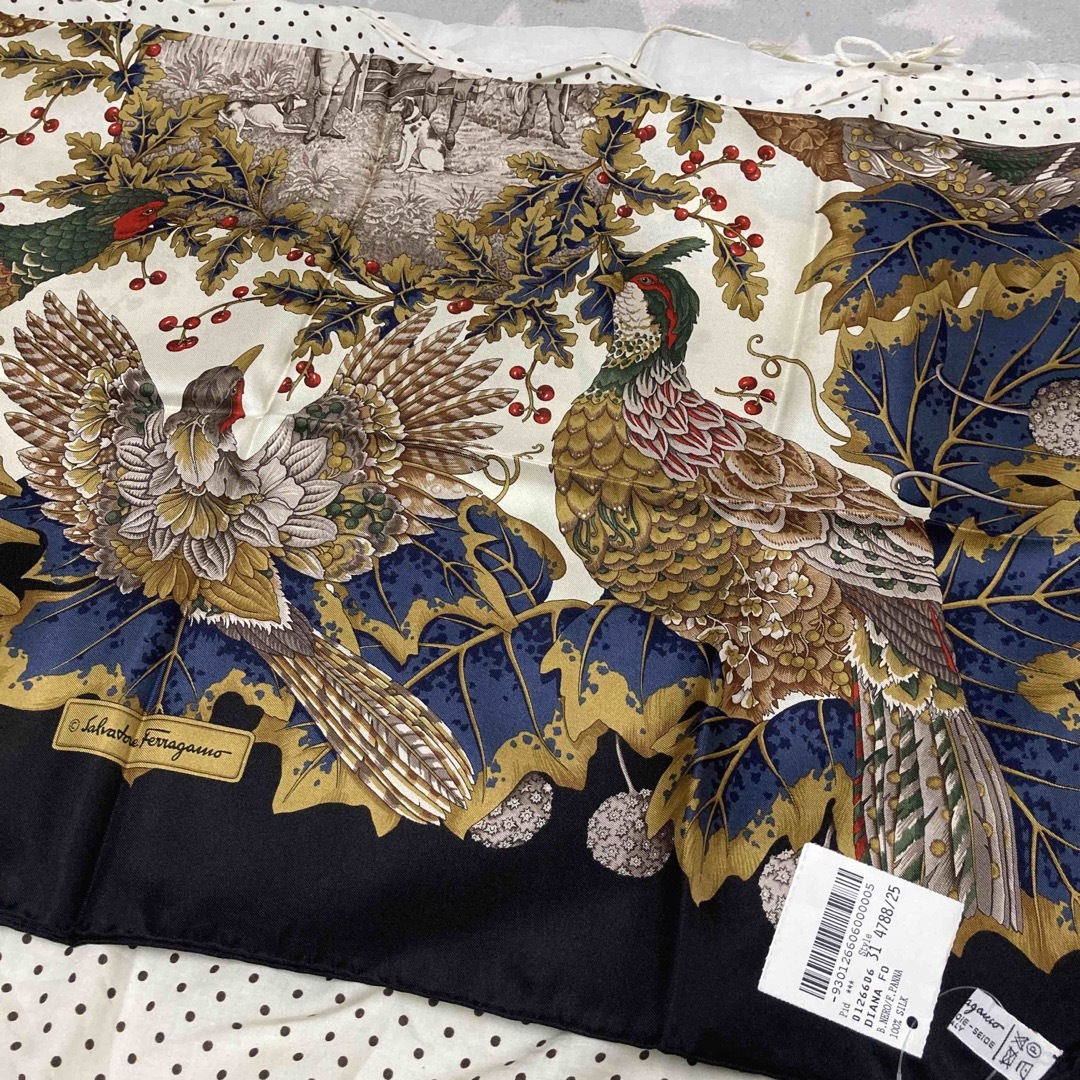 FERRAGAMO - 新品未使用 フェラガモ スカーフの通販 by のんびり FERRAGAMO - 新品未使用 フェラガモ スカーフの通販 by のんびり