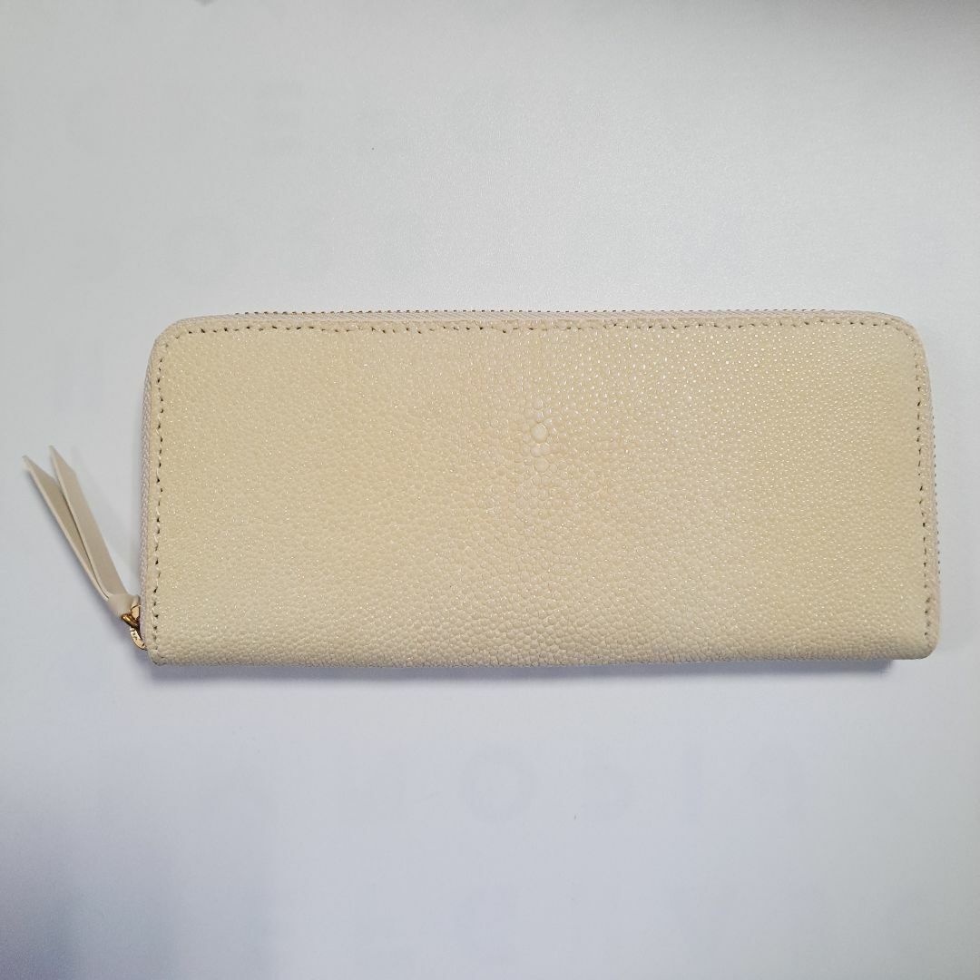 j769【新品】スティングレー チャック付き 財布 長財布 ベージュ j769【新品】スティングレー チャック付き 財布 長財布 ベージュ