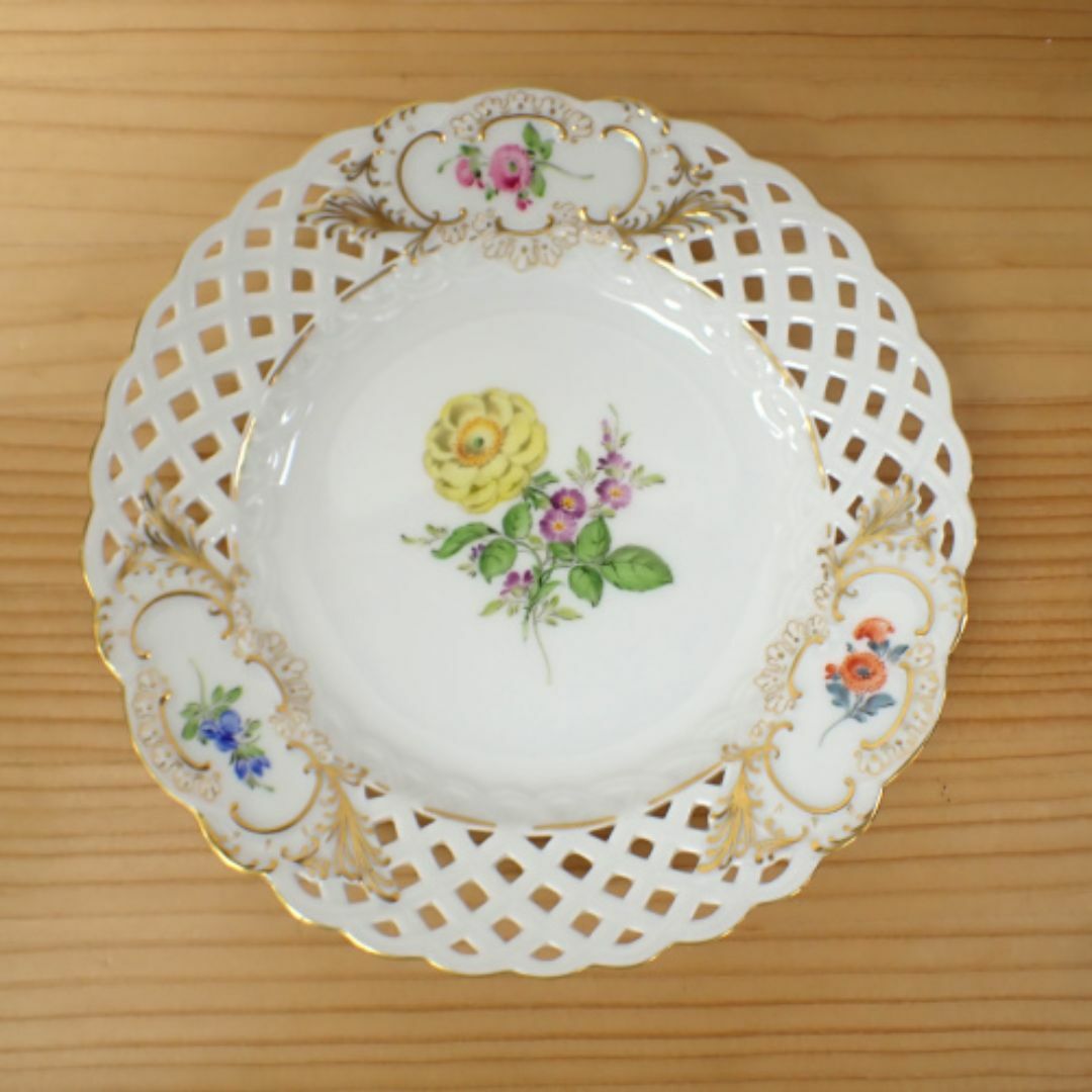 28cm☆未使用☆マイセン 透かしプレート ベーシックフラワー 5つ 28cm☆未使用☆マイセン 透かしプレート ベーシックフラワー 5つ