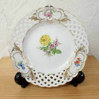 マイセン(MEISSEN)のマイセン　ベーシックフラワー　バラ　二つ花　透かし飾り皿(置物)