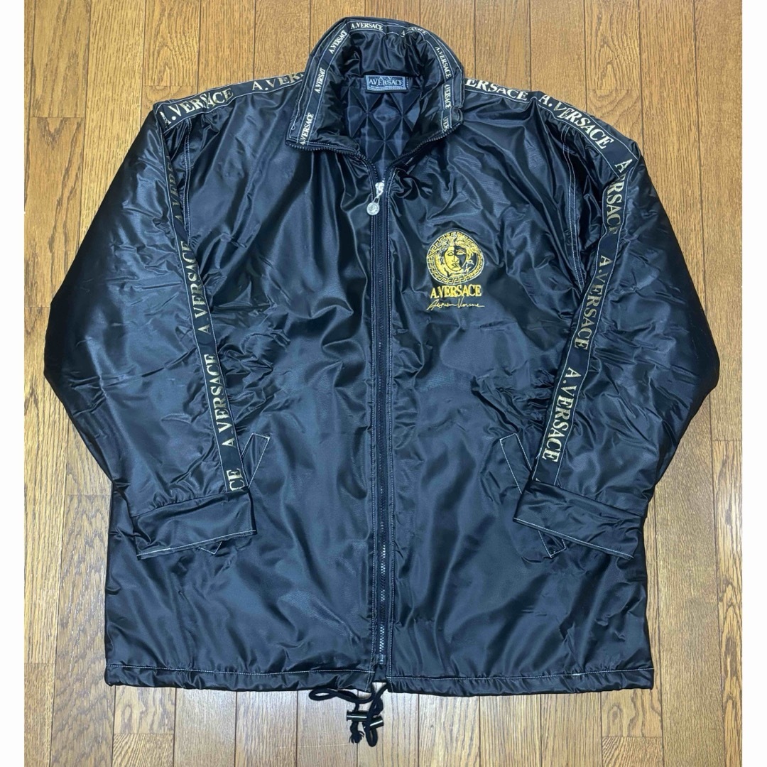 VERSACE - A.VERSACE ナイロンジャケット 中綿ジャンパー VERSACE - A.VERSACE ナイロンジャケット 中綿ジャンパー