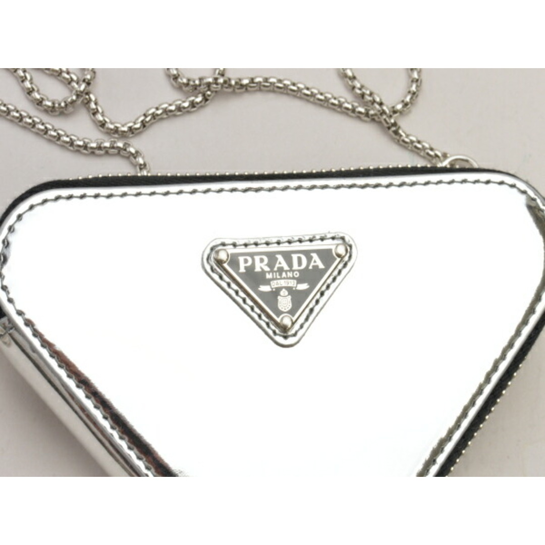 PRADA - プラダ PRADA パテントレザー チェーンショルダーバッグ PRADA - プラダ PRADA パテントレザー チェーンショルダーバッグ