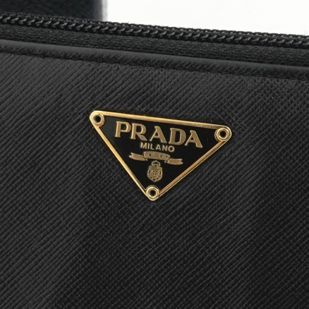 PRADA - ✨極美品・保証書付き✨ PRADA 長財布 三角プレート PRADA - ✨極美品・保証書付き✨ PRADA 長財布 三角プレート