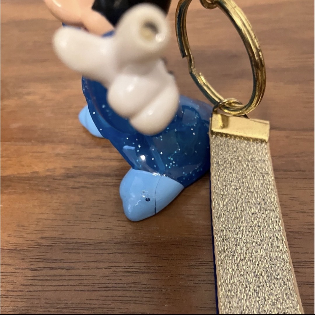 Disney(ディズニー)のミッキー キーホルダー エンタメ/ホビーのおもちゃ/ぬいぐるみ(キャラクターグッズ)の商品写真