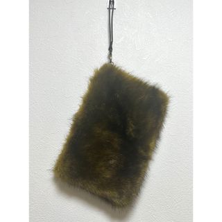 スローブイエナ(SLOBE IENA)のヘレンムーア フェイクファークラッチバッグ 山本あきこ(クラッチバッグ)