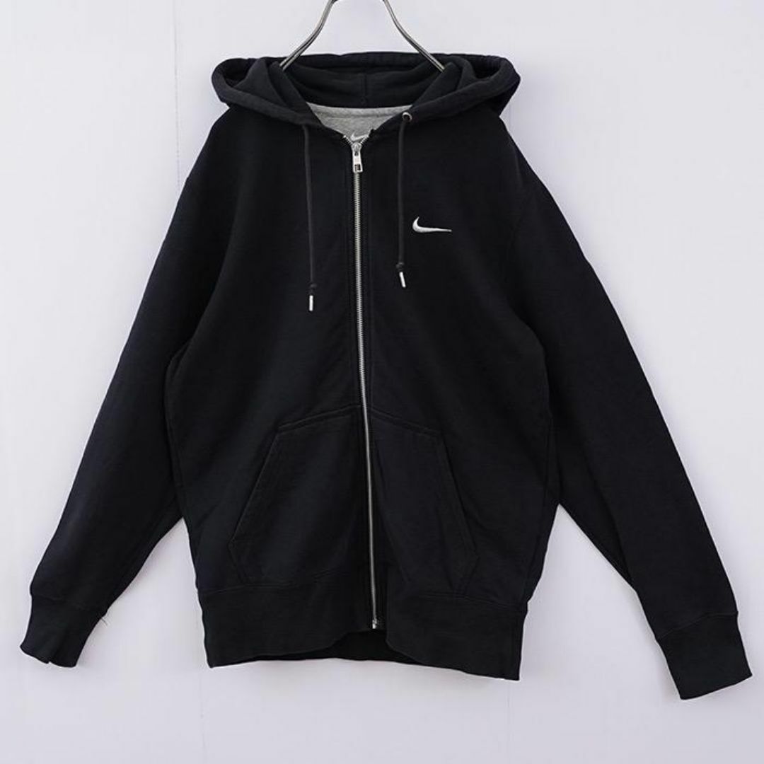 NIKE ナイキ スウォッシュ 中綿ナイロンジップアップパーカー 黒 XL NIKE ナイキ スウォッシュ 中綿ナイロンジップアップパーカー 黒 XL