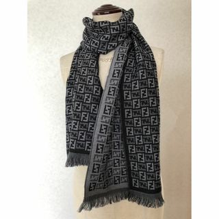 FENDI(マフラー/ショール)のフリマアイテム一覧 FENDI(マフラー/ショール)のフリマアイテム一覧