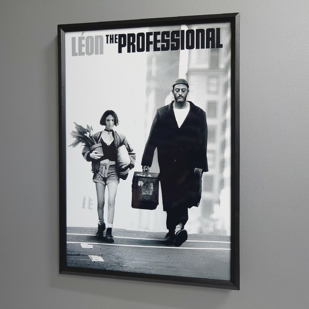 No.P547 A4 LEON レオン ポスター 写真 アート 映画の通販 by No.P547 A4 LEON レオン ポスター 写真 アート 映画の通販 by