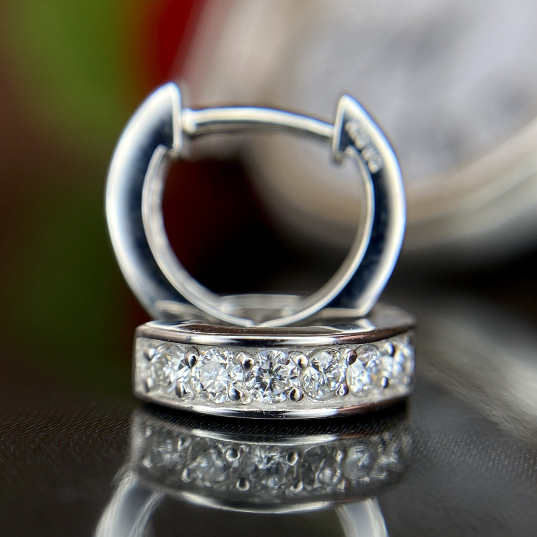 専用です』天然 ダイヤモンド フープピアス 計0.24ct K18WG 専用です』天然 ダイヤモンド フープピアス 計0.24ct K18WG