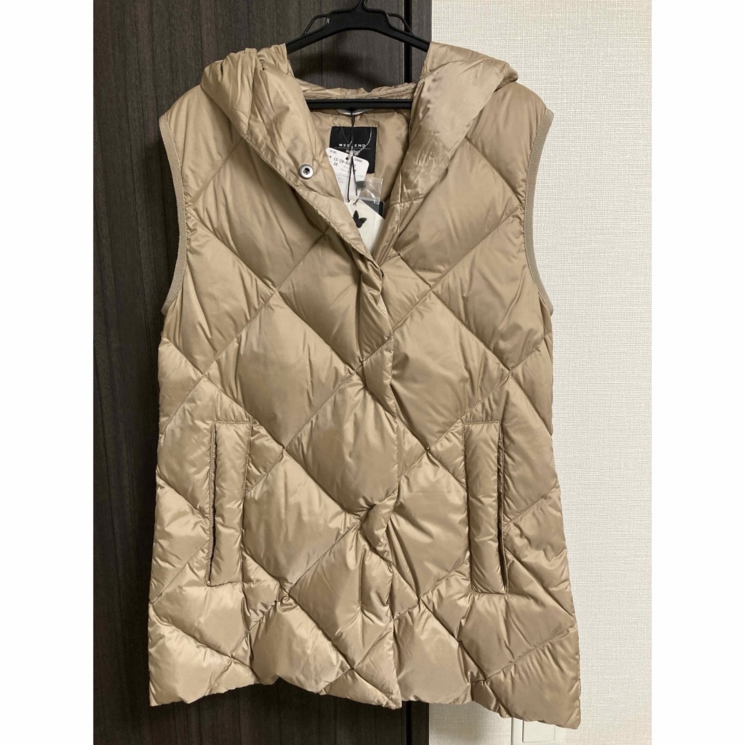 Weekend Max Mara - (新品タグ付き)WEEKEND Max Maraダウンベストの通販 by emashop|ウィークエンド マックスマーラならラクマ Weekend Max Mara - (新品タグ付き)WEEKEND Max Maraダウンベストの通販 by emashop|ウィークエンド マックスマーラならラクマ
