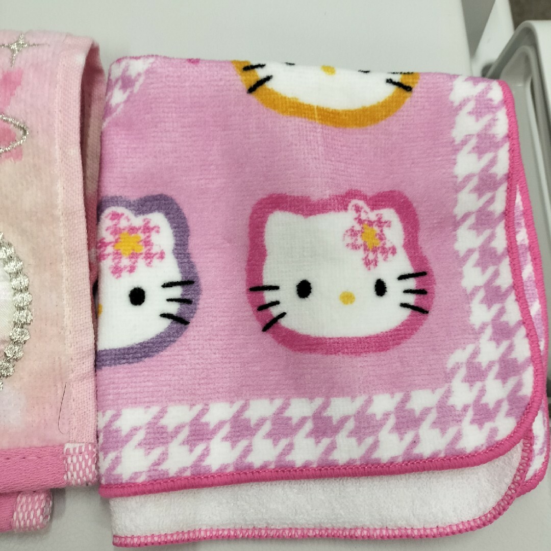 ハローキティ ハンドタオル サンリオの通販 by たかはに's shop ハローキティ ハンドタオル サンリオの通販 by たかはに's shop