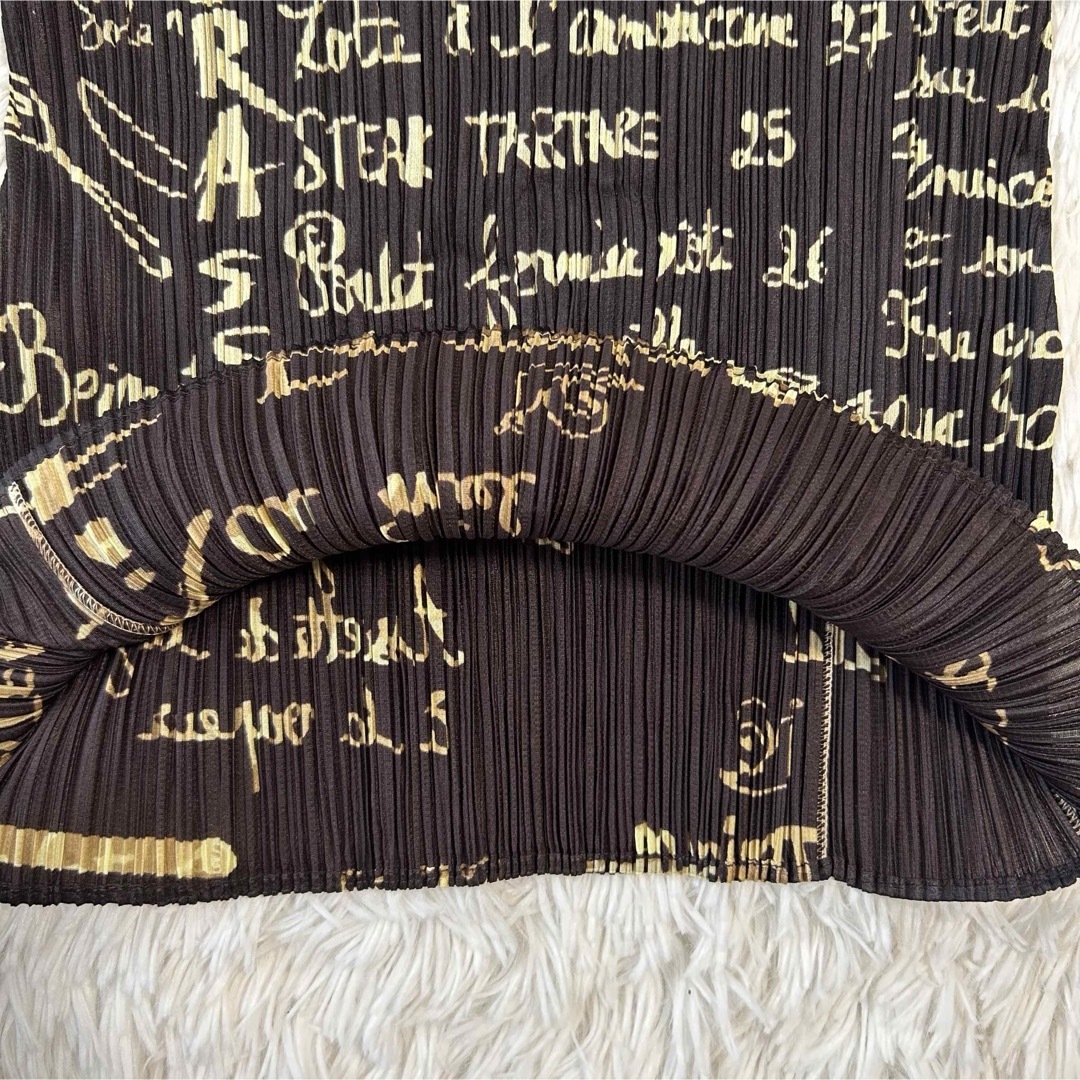 美品✨プリーツプリーズ 長袖カットソー ハイネックLA BRASSERIE 美品✨プリーツプリーズ 長袖カットソー ハイネックLA BRASSERIE