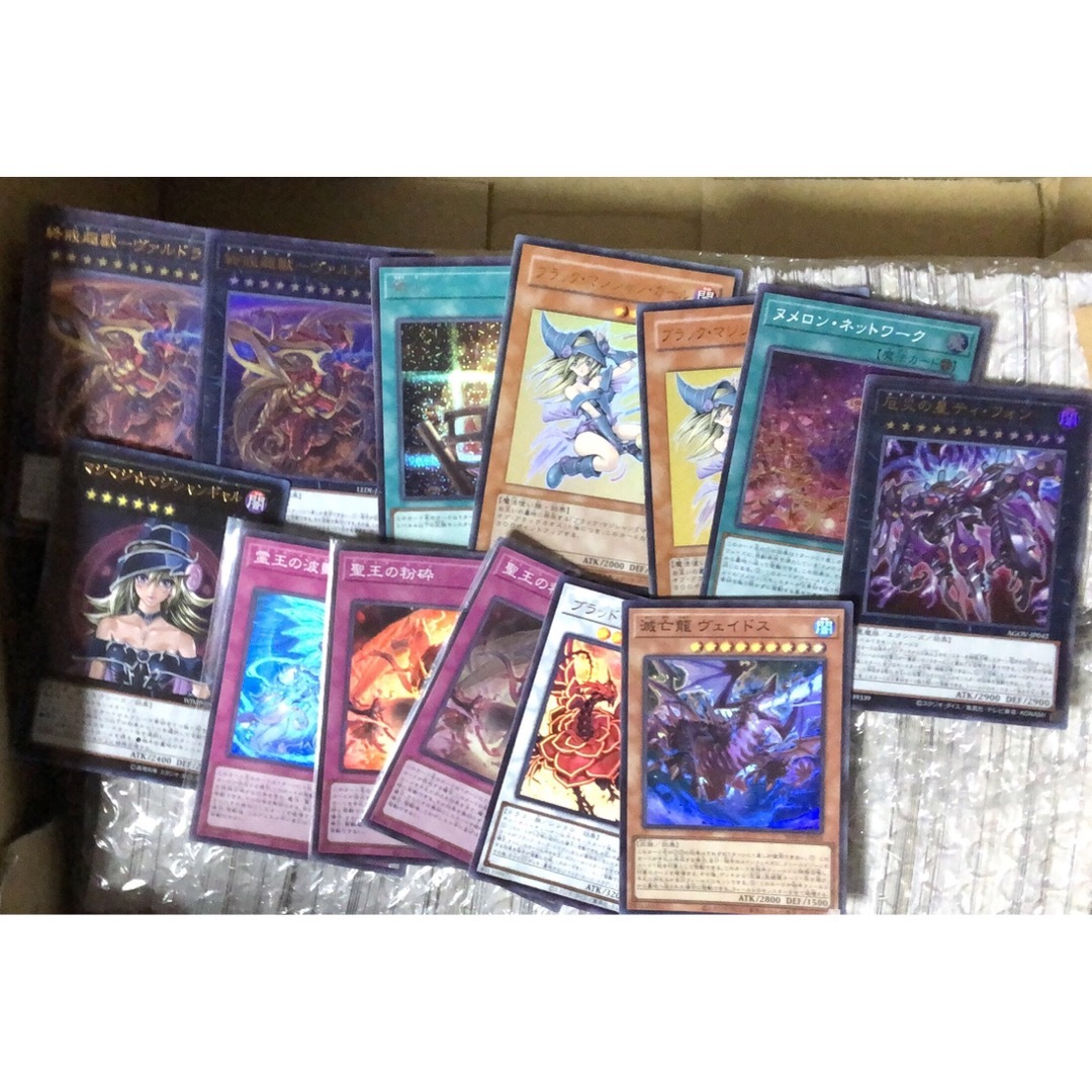 遊戯王 光り物 大量 3000枚 まとめ売り スーパー以上 その他 遊戯王 光り物 大量 3000枚 まとめ売り スーパー以上 その他