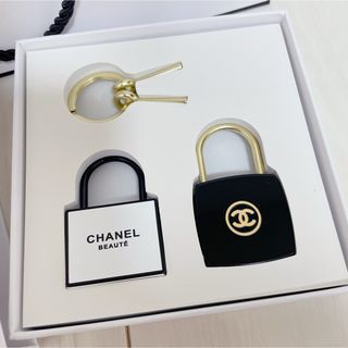 CHANEL(キーホルダー ・ ブラック/黒色系)のフリマアイテム一覧 CHANEL(キーホルダー ・ ブラック/黒色系)のフリマアイテム一覧