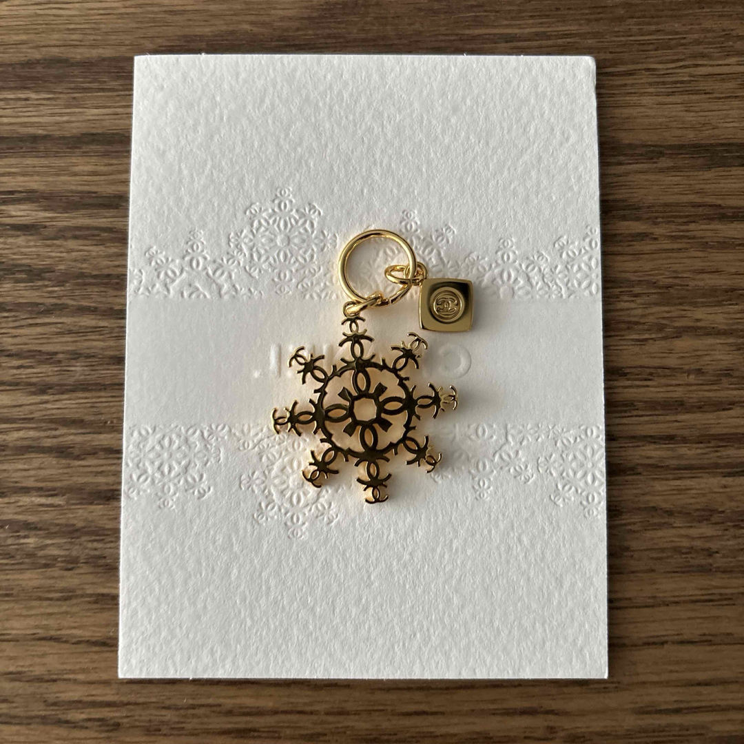 CHANEL - シャネル 2024ホリデー クリスマス チャーム CHANEL - シャネル 2024ホリデー クリスマス チャーム