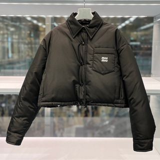 MIU MIU(ダウンジャケット)のフリマアイテム一覧 MIU MIU(ダウンジャケット)のフリマアイテム一覧