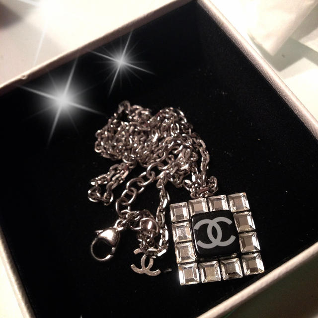 CHANEL(シャネル)のCHANELキューブネックレス❤希少 レディースのアクセサリー(ネックレス)の商品写真