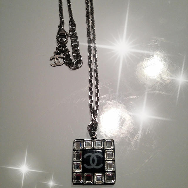 CHANEL(シャネル)のCHANELキューブネックレス❤希少 レディースのアクセサリー(ネックレス)の商品写真