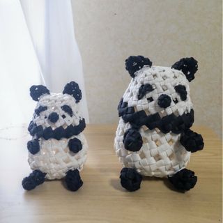 ハンドメイド 親子パンダの小物入れ