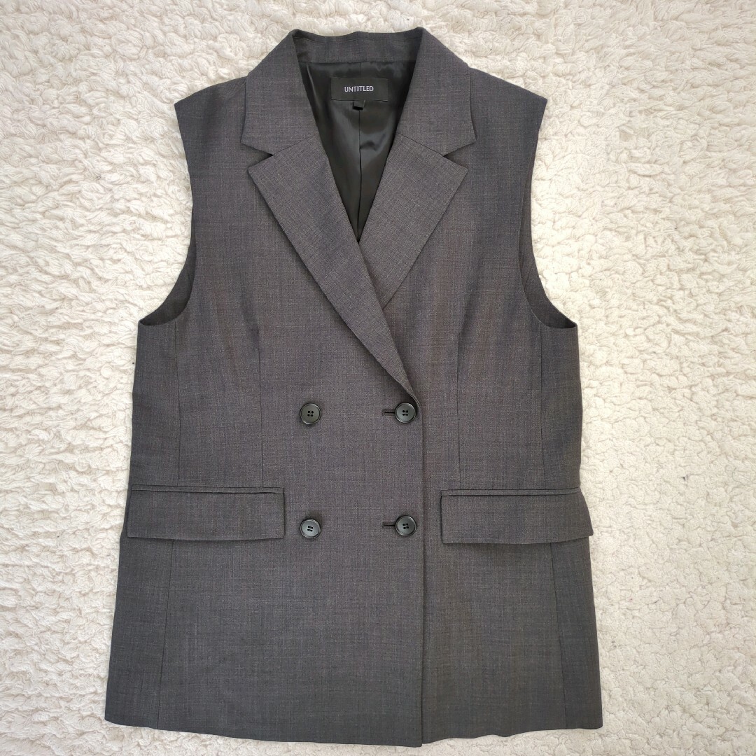 UNTITLED - 美品 UNTITLED ウール混 ダブルブレストベスト UNTITLED - 美品 UNTITLED ウール混 ダブルブレストベスト
