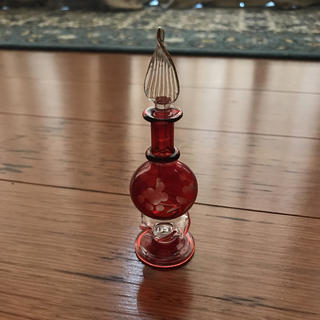 エジプト 香水瓶 赤(置物)