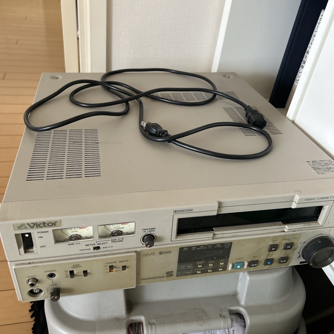 Victor(ビクター)のビデオ編集機 victor スマホ/家電/カメラのカメラ(ビデオカメラ)の商品写真
