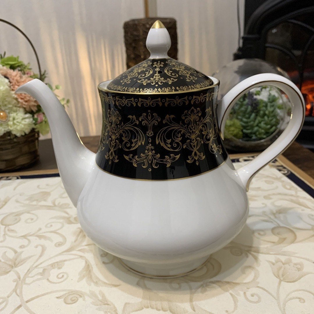 WEDGWOOD - 希少 ウェッジウッド カーナボン ティーポット WEDGWOOD - 希少 ウェッジウッド カーナボン ティーポット