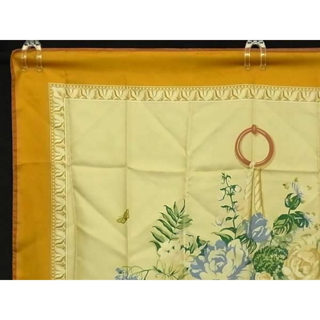 Max Mara - Max Mara マックスマーラ 花 フラワー 大判 スカーフ Max Mara - Max Mara マックスマーラ 花 フラワー 大判 スカーフ