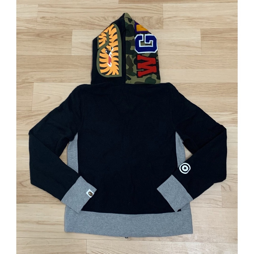 A BATHING APE - ☆激レア☆APE 1st camo シャークパーカー XS A BATHING APE - ☆激レア☆APE 1st camo シャークパーカー XS