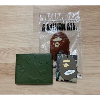 A BATHING APE(折り財布)のフリマアイテム一覧 A BATHING APE(折り財布)のフリマアイテム一覧