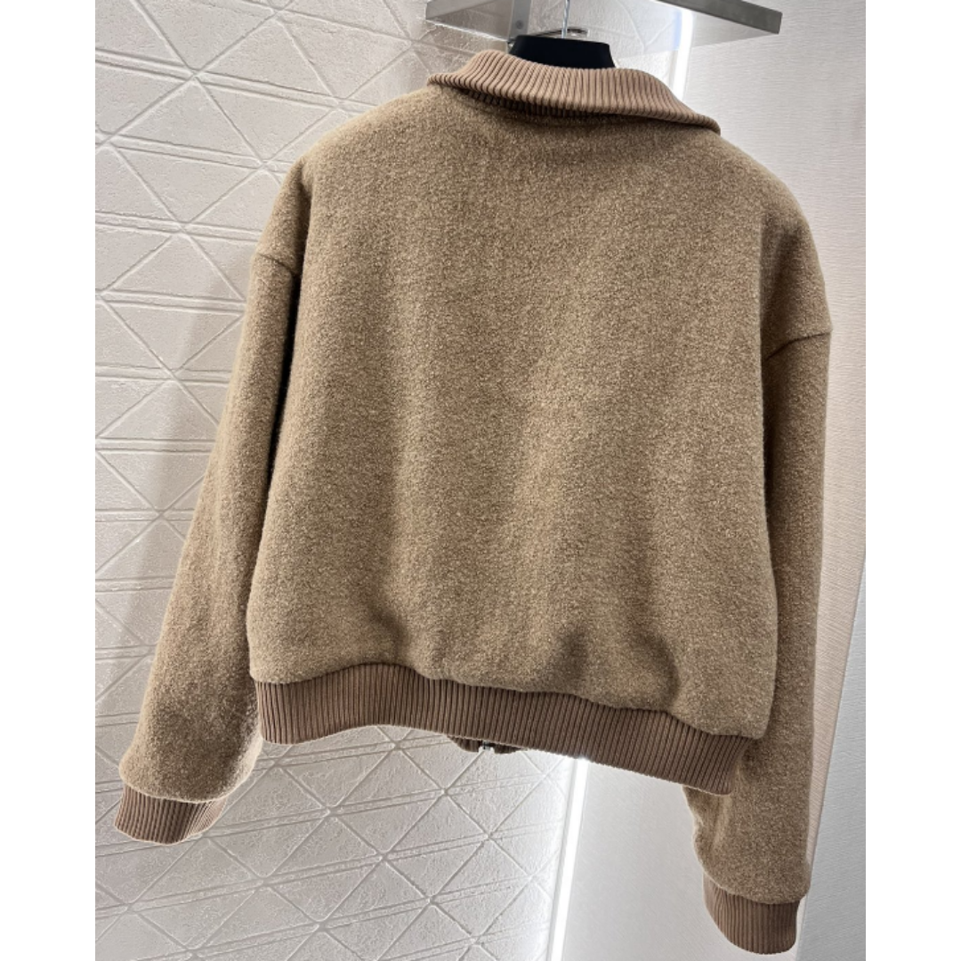 PRADA ブラウン ジッパー付き クロップドジャケット PRADA ブラウン ジッパー付き クロップドジャケット