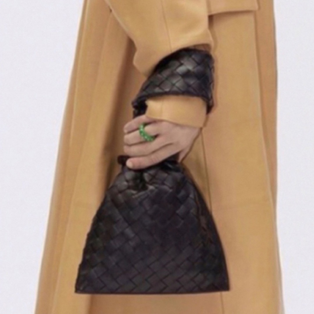 BOTTEGA VENETA - 【超美品】BOTTEGA VENETA ミニ ザ・ツイスト BOTTEGA VENETA - 【超美品】BOTTEGA VENETA ミニ ザ・ツイスト