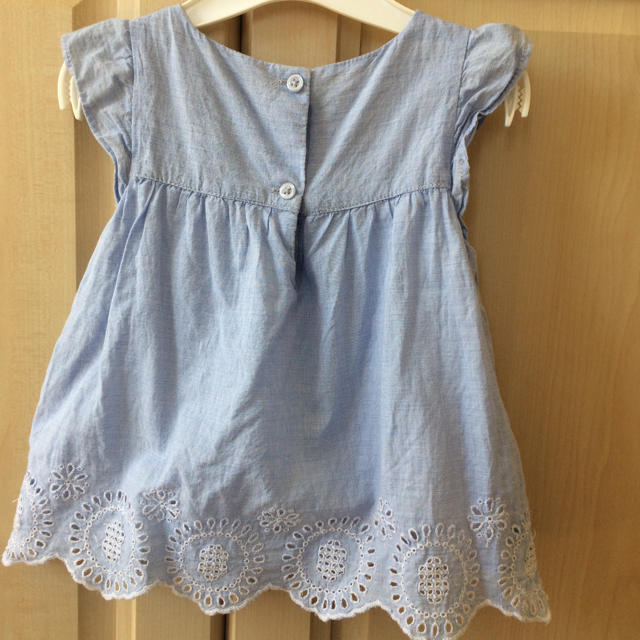 babyGAP(ベビーギャップ)のノースリーブトップス キッズ/ベビー/マタニティのキッズ服女の子用(90cm~)(Tシャツ/カットソー)の商品写真