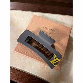 LOUIS VUITTON(バレッタ/ヘアクリップ)のフリマアイテム一覧 LOUIS VUITTON(バレッタ/ヘアクリップ)のフリマアイテム一覧