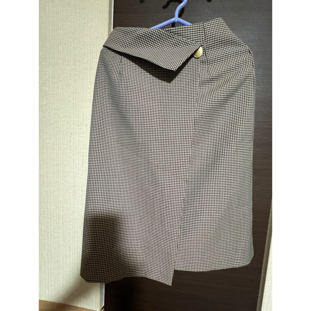TONAL(トーナル)のTONAL ひざ丈スカートブラウン レディースのスカート(ひざ丈スカート)の商品写真